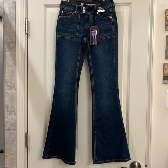 No boundaries junior jeans - Picture 1 of 5